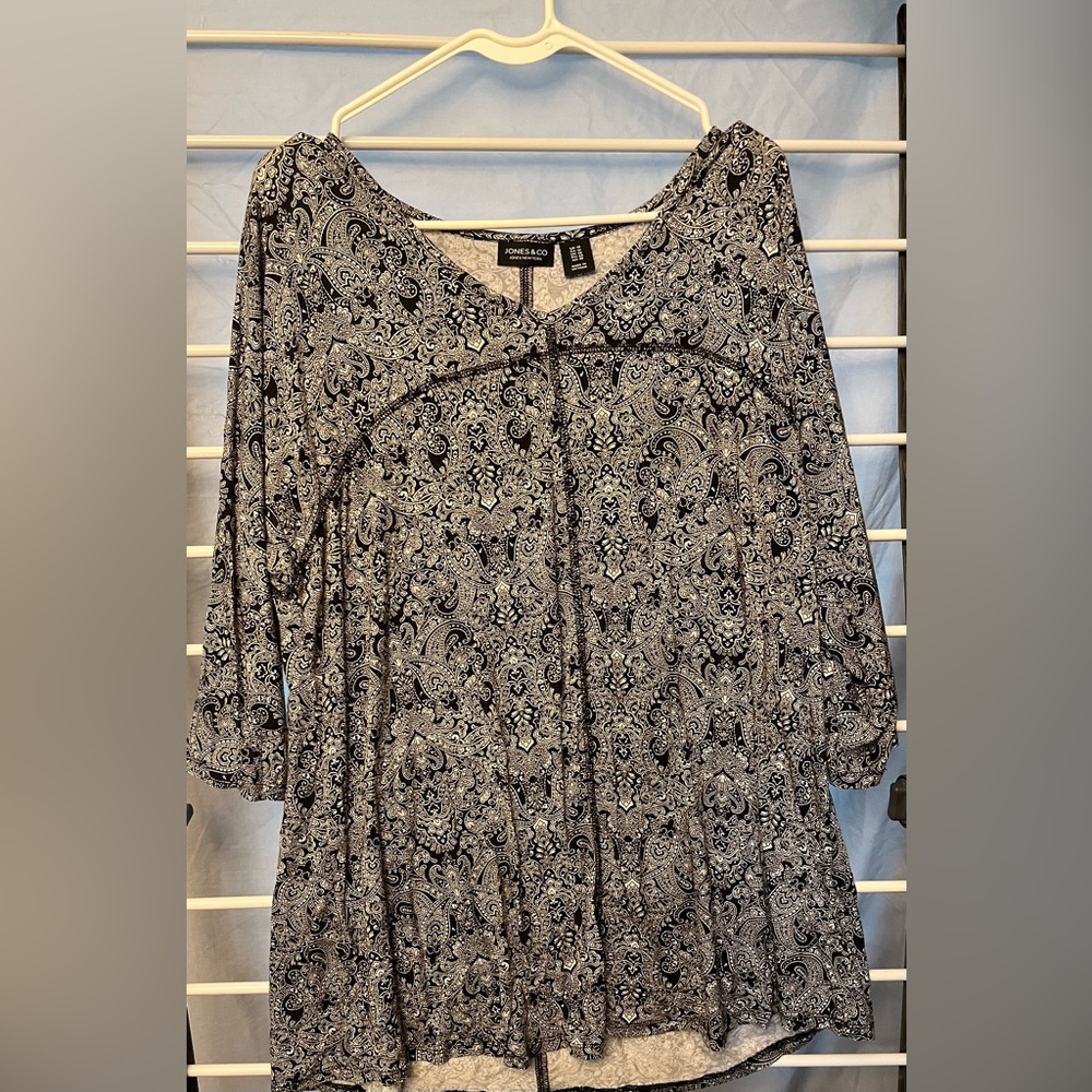 Jones & Co Black and White Paisley Top